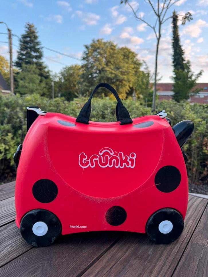 Trunki ride-on kindertrolley (lievenheersbeestje), Handtassen en Accessoires, Koffers, Gebruikt, Hard kunststof, Minder dan 50 cm