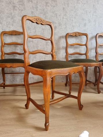 6 stoelen perfecte staat beschikbaar voor biedingen