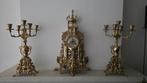 Prachtige messing schouwklok met twee kandelaars., Antiek en Kunst, Antiek | Klokken, Ophalen