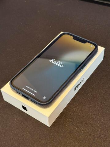 Iphone 13 128GB Midnight Blue + magsafe case Casetify beschikbaar voor biedingen
