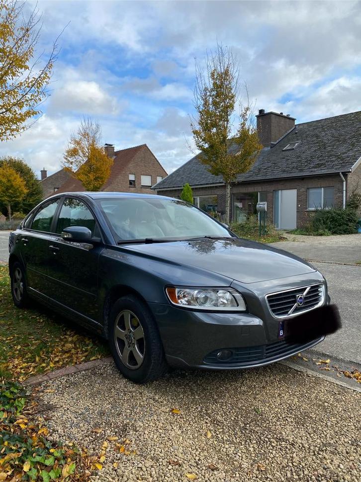 Volvo S40 -grijs lederen interieur - benzine - lage km stand, Auto's, Volvo, Particulier, S40, Trekhaak, Benzine, Euro 4, Grijs