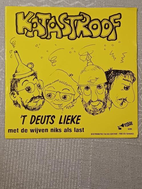 Katastroof – 'T Deuts Lieke / Met De Wijven Niks Als Last, CD & DVD, Vinyles Singles, Comme neuf, Single, En néerlandais, 7 pouces