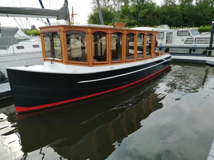 In smetteloze staat verkerende Salonboot, Watersport en Boten, Motorboten en Motorjachten, Zo goed als nieuw, Staal, 6 tot 9 meter