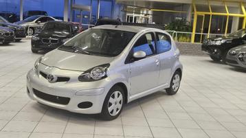 TOYOTA AYGO 1.0I BENZINE 50kw Euro 4 Automaat Jaar 2009, beschikbaar voor biedingen