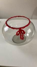 Visbokaal of plantenpot, Enlèvement