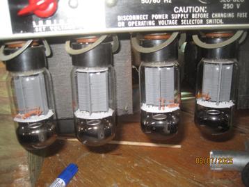 vérification de vos anciens tubes (lampes) 12ax7 6l6 etc. beschikbaar voor biedingen
