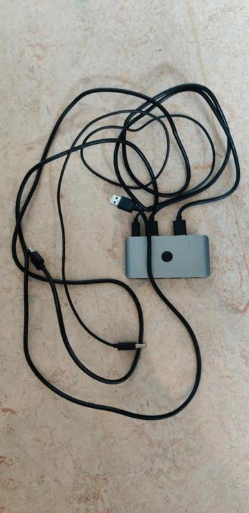 UGreen USB3.0 Switch en USB-HUB met 4-USB poorten. beschikbaar voor biedingen