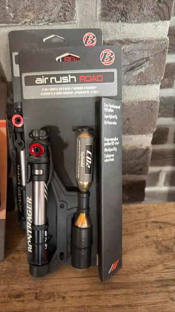 Fietspomp met CO2 inflator, Fietsen en Brommers, Ophalen, Nieuw