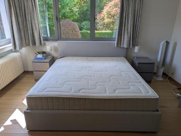 Cadre de lit double + matelas (140 x 200 cm), Gris, Enlèvement, 200 cm, Bois