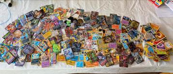 Lot Pokémon kaarten +\- 800 stuks beschikbaar voor biedingen