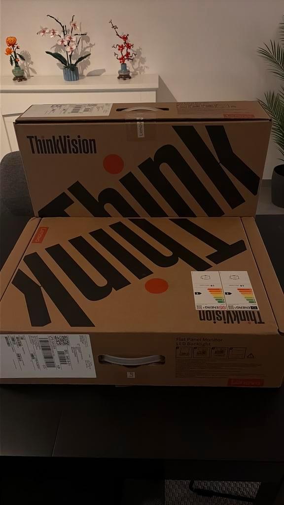 2 ecrans ThinkVision P24h-30 23,8" - QHD, Informatique & Logiciels, Moniteurs, Utilisé, 60 Hz ou moins, DisplayPort, HDMI, USB-C