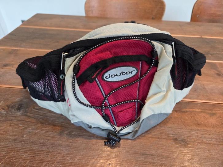 Deuter heuptas beige, Handtassen en Accessoires, Tassen | Rugtassen, Zo goed als nieuw, Overige merken, Minder dan 25 cm, Minder dan 30 cm