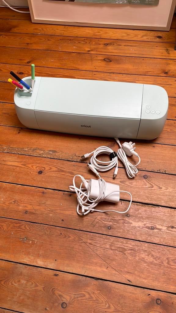 Cricut explore 3, Hobby en Vrije tijd, Scrapbooking, Zo goed als nieuw, Cricut, Ophalen