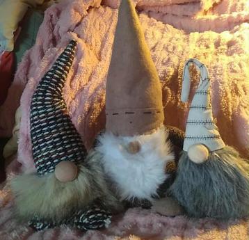 set van 3 kerstkabouters beschikbaar voor biedingen