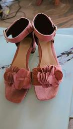 Twee nieuwe schoenen, maat 32, nieuw, prijs 15€, Kleding | Dames, Schoenen, Ophalen of Verzenden, Nieuw