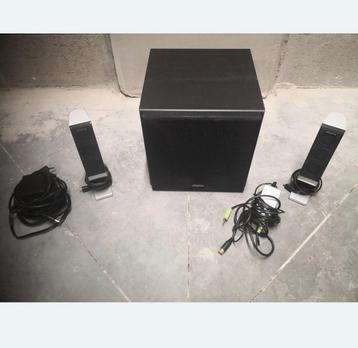 Enceinte Creative de qualité + matériel complet.  beschikbaar voor biedingen