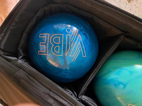 Bowlingbal strike en spare + tas, Sport en Fitness, Bowlen, Zo goed als nieuw, Bal, Ophalen