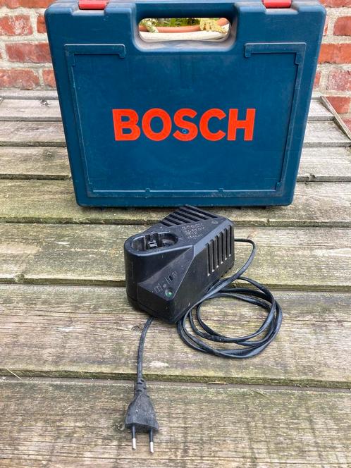BOSCH batterijlader met koffer !, Doe-het-zelf en Bouw, Gereedschap | Machine-onderdelen en Toebehoren, Gebruikt, Ophalen