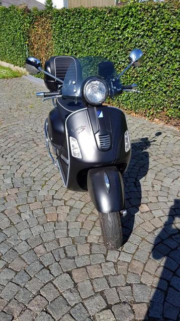 VESPA GTS 300 cc beschikbaar voor biedingen