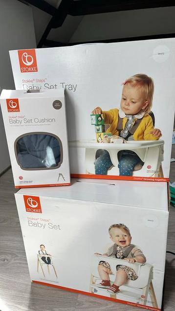 Stokke Steps - baby set/ tafeltje / kussen blauw, Ophalen, Gebruikt, Meegroeistoel, Gordel(s)
