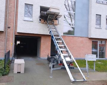 LADDERLIFT HUREN IN ANTWERPEN 7/7 SNEL SERVICE 0479 171 001  beschikbaar voor biedingen