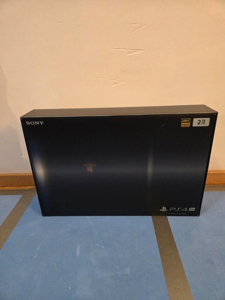 Playstation 4 Pro, édition 500 millions. Nouveau avec plasti, Consoles de jeu & Jeux vidéo, Consoles de jeu | Sony PlayStation 4