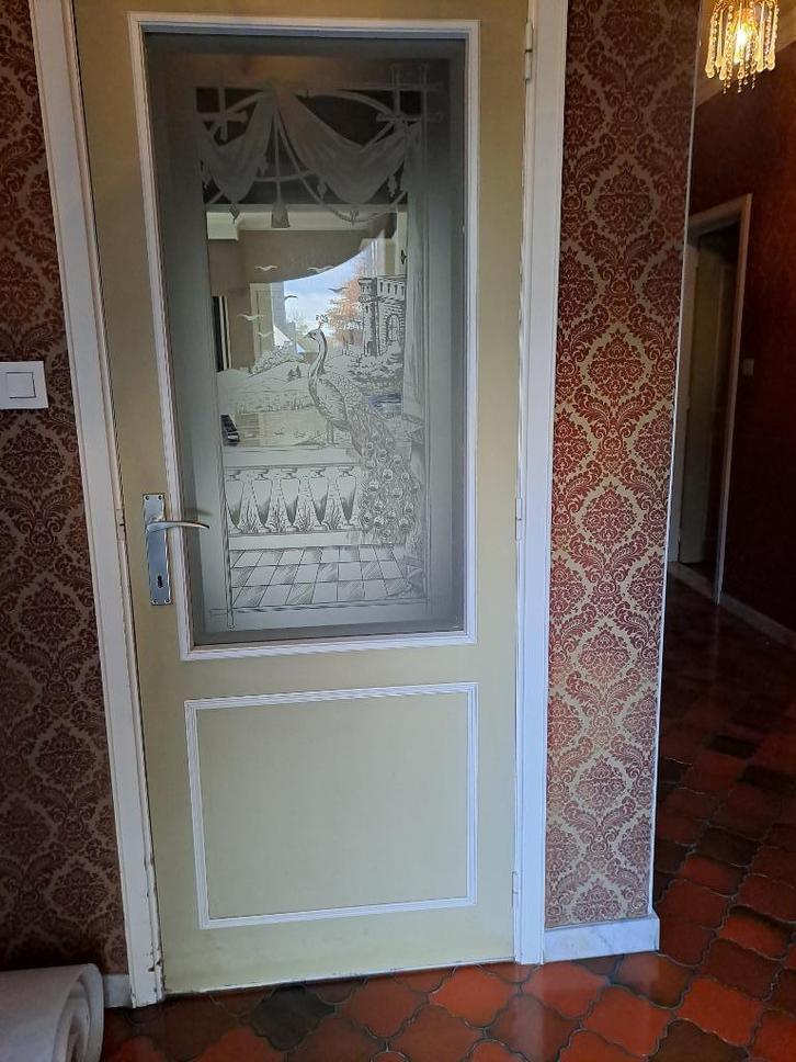 Vintage binnendeur met geëtst glas - pauw in landschap, Doe-het-zelf en Bouw, Deuren en Vliegenramen, Gebruikt, Binnendeur, 200 tot 215 cm