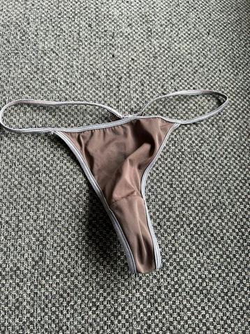 Z.G.A.N. Bruine string One Size (S/ M) beschikbaar voor biedingen