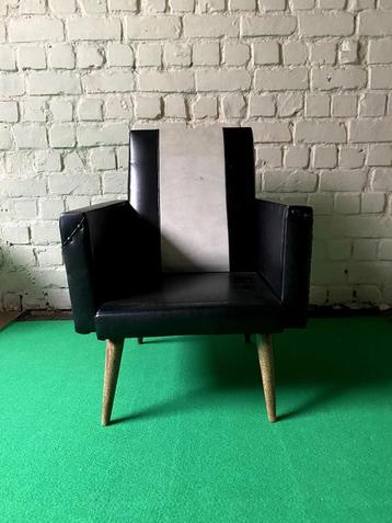 vintage kinderzeteltje jaren 1960 beschikbaar voor biedingen