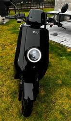 Elektrische scooter NIU NQISPORT BKLASSE. 712km, Fietsen en Brommers, Ophalen, Zo goed als nieuw