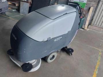 Schrobzuigmachine Nilfisk BA 651 beschikbaar voor biedingen