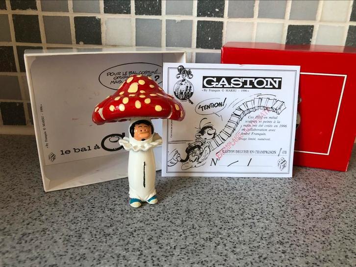 Gastonbal verkleed als paddenstoel, Verzamelen, Beelden en Beeldjes, Ophalen of Verzenden