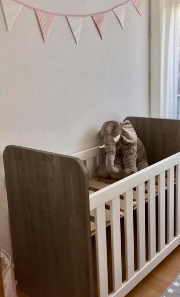 Meegroeibed met Aerosleep Babymatras, matras beschermer  beschikbaar voor biedingen
