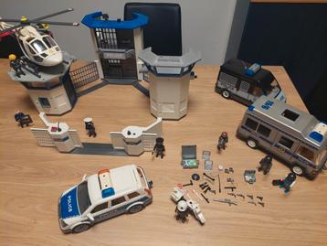 Playmobil Police Grand Lot met station, helikopter, combi en beschikbaar voor biedingen