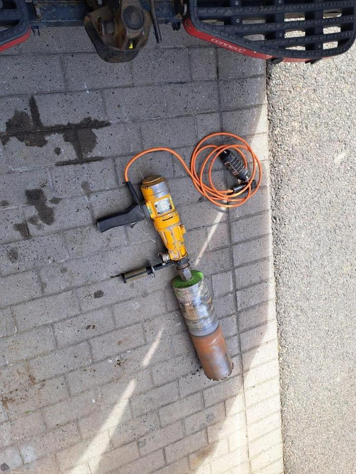 Weka diamantboormachine DK 17, Doe-het-zelf en Bouw, Gereedschap | Boormachines, Zo goed als nieuw, Boormachine, 600 watt of meer