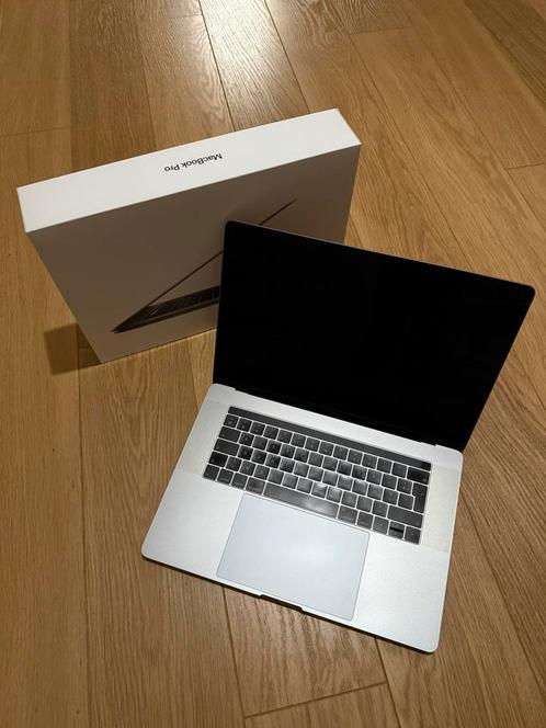 MacBook 15 inch zo goed als nieuw 2019 512Gb, Computers en Software, Apple Macbooks, Zo goed als nieuw, 15 inch, 2 tot 3 Ghz, 16 GB