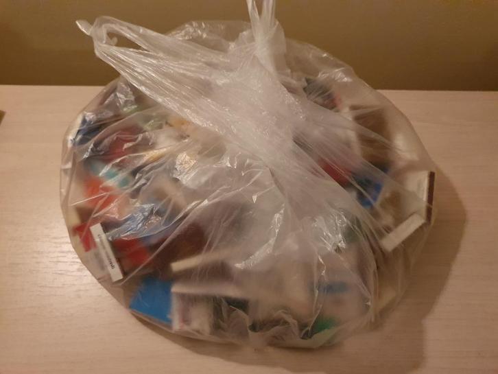 lot 186 vintage matchbox 50-90, Verzamelen, Rookartikelen, Aanstekers en Luciferdoosjes, Nieuw, Luciferdoosjes of -merken, Ophalen of Verzenden