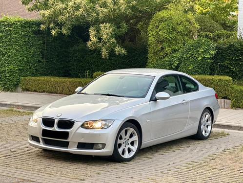 Bmw 320D coupe Automaat Xenon Airco, Auto's, BMW, Particulier, 3 Reeks, Diesel, Euro 4, Coupé, 3 deurs, Automaat, Zilver of Grijs