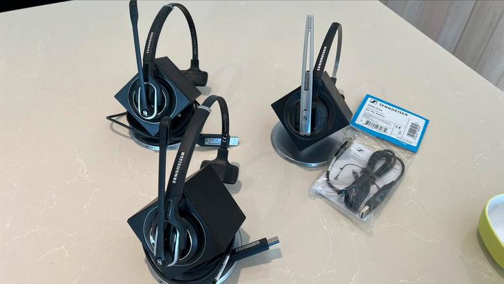 5 casques Sennheiser DW Pro I, Informatique & Logiciels, Casques micro, Comme neuf, Over-ear, Sans fil, Microphone repliable, Contrôle du volume