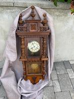 Houten klok met pendule, Antiek en Kunst, Ophalen of Verzenden