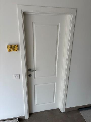 Binnendeur gelakt wit RAL 9010 beschikbaar voor biedingen