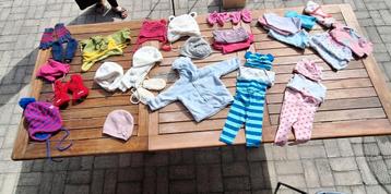 Kledingpakket baby beschikbaar voor biedingen
