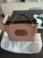 Nieuwe handtas GUESS, Bijoux, Sacs & Beauté, Enlèvement ou Envoi, Neuf, Beige, Sac à main