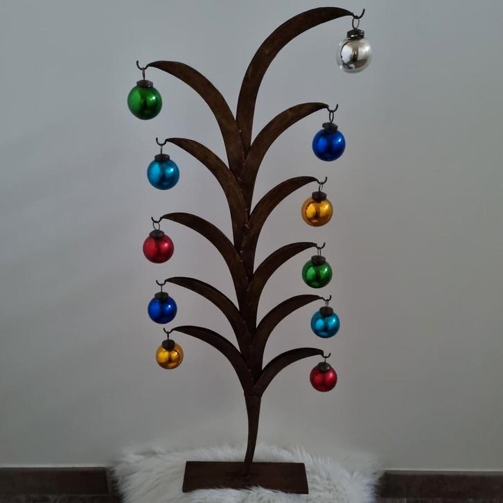 Kerstboom/kersttak met kerstballen - 90 cm hoog - nieuw!, Diversen, Kerst, Ophalen of Verzenden
