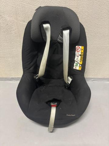 Maxi cosi 2way fix basis (2) en maxi Cosi 2way pearl (1) beschikbaar voor biedingen