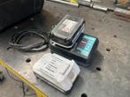 2 Accu's Makita 18V + lader BL1815G, Doe-het-zelf en Bouw, Gereedschap | Boormachines, Ophalen of Verzenden, Gebruikt, Overige typen
