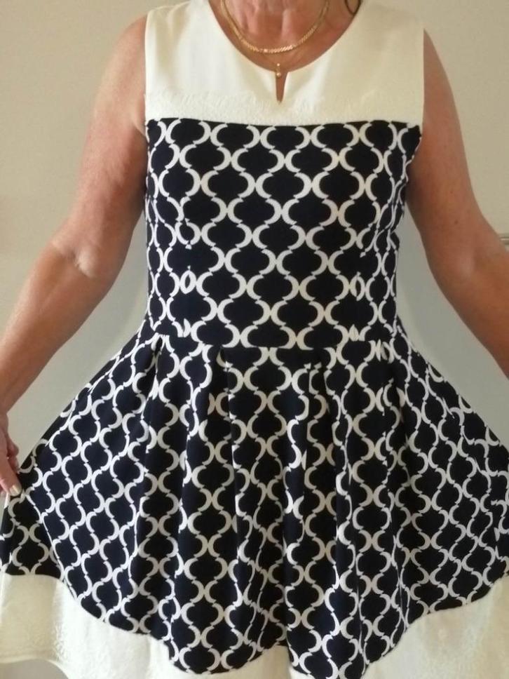 Feestkleedje Medium, Kleding | Dames, Gelegenheidskleding, Zo goed als nieuw, Maat 38/40 (M), Blauw, Ophalen of Verzenden