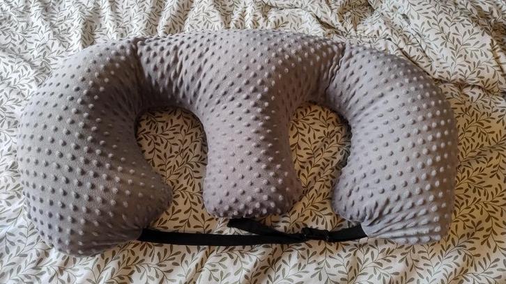 Tweeling voedingskussen, Kinderen en Baby's, Tweelingen en Meerlingen, Zo goed als nieuw, Overige typen, Ophalen