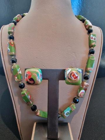 Vintage handgemaakte ketting met bijhorende clipoorbellen beschikbaar voor biedingen