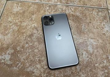 Apple iPhone 11 Pro 256GB – als nieuw, met doos beschikbaar voor biedingen
